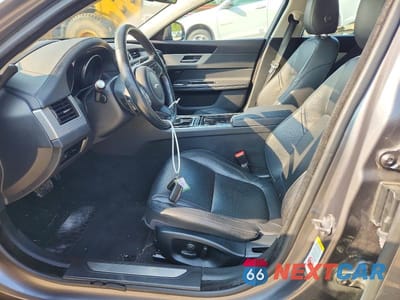 Zdjęcie 7 z 13 samochodu: 2017 JAGUAR XF PRESTIGE VIN:SAJBK4BV5HCY28429 - miniatura