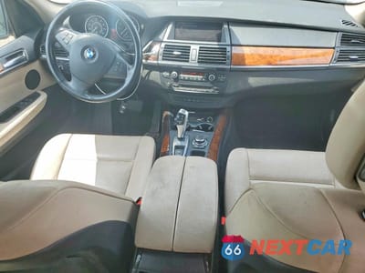 Zdjęcie 8 z 13 samochodu: 2013 BMW X5 XDRIVE35I VIN:5UXZV4C58D0B02368 - miniatura