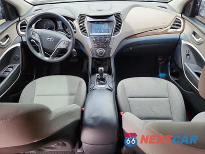 Zdjęcie 8 z 13 samochodu: 2017 HYUNDAI SANTA FE SE VIN:KM8SMDHF6HU169663 - miniatura