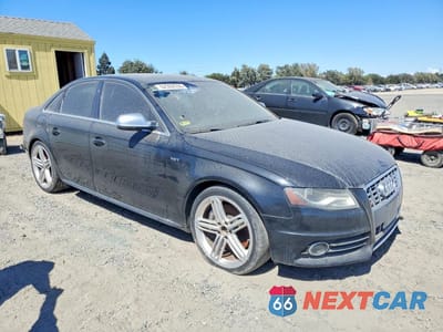 Czwarte zdjęcie samochodu z boku: 2010 AUDI S4 PRESTIGE VIN:WAUKGAFL8AA112033 - miniatura