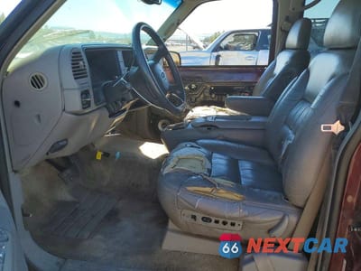 Zdjęcie 7 z 12 samochodu: 1999 CHEVROLET SUBURBAN K1500 VIN:3GNFK16R9XG194038 - miniatura