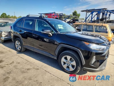 Czwarte zdjęcie samochodu z boku: 2024 TOYOTA RAV4 LE VIN:4T3MWRFV4RU154162 - miniatura