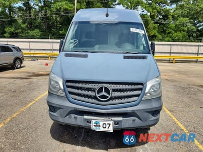 Piąte zdjęcie samochodu w środku: 2018 MERCEDES-BENZ SPRINTER 2500 VIN:WD3PE7CD6JP635573 - miniatura