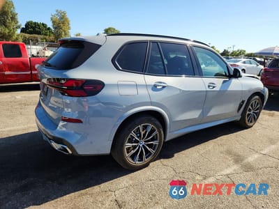 Trzecie zdjęcie samochodu z tyłu: 2024 BMW X5 XDRIVE50E VIN:5UX43EU05R9S23870 - miniatura