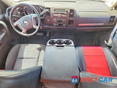 Zdjęcie 8 z 13 samochodu: 2011 CHEVROLET SILVERADO K1500 LT VIN:3GCPKSE34BG238049 - miniatura