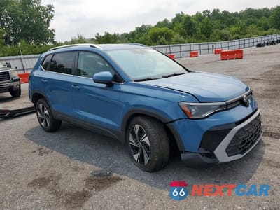 Czwarte zdjęcie samochodu z boku: 2025 VOLKSWAGEN TAOS SE VIN:3VVUC7B22SM041196 - miniatura