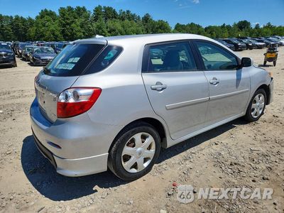 Trzecie zdjęcie samochodu z tyłu: 2009 TOYOTA COROLLA MATRIX S VIN:2T1LE40EX9C004691 - miniatura