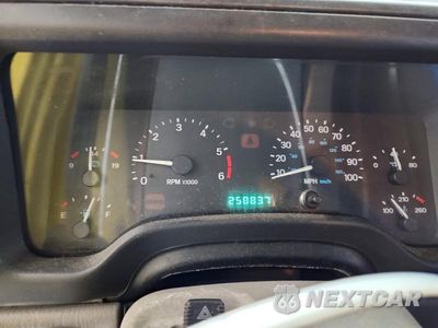Zdjęcie 9 z 12 samochodu: 1997 JEEP WRANGLER / TJ SE VIN:1J4FY29P1VP545907 - miniatura