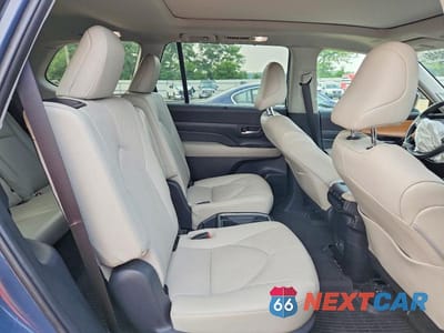 Zdjęcie 11 z 13 samochodu: 2024 TOYOTA GRAND HIGHLANDER LIMITED VIN:5TDAAAB53RS040583 - miniatura