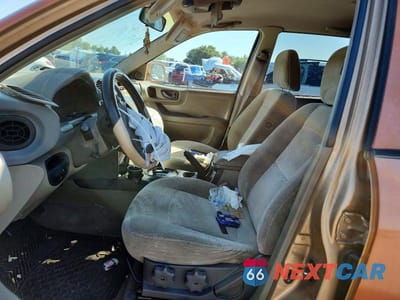 Zdjęcie 7 z 13 samochodu: 2002 HYUNDAI SANTA FE GLS VIN:KM8SC13D72U204399 - miniatura