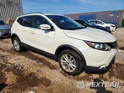 Czwarte zdjęcie samochodu z boku: 2019 NISSAN ROGUE SPORT SV VIN:JN1BJ1CP4KW238845 - miniatura