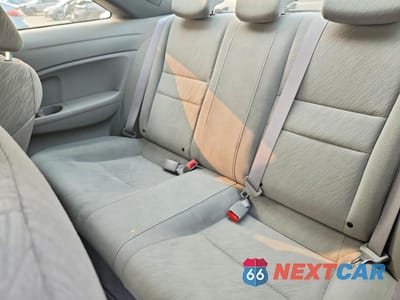 Zdjęcie 10 z 12 samochodu: 2006 HONDA CIVIC LX VIN:2HGFG12626H558791 - miniatura
