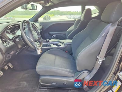 Zdjęcie 7 z 12 samochodu: 2015 DODGE CHALLENGER SXT VIN:2C3CDZAT2FH895305 - miniatura