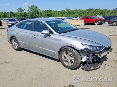 Czwarte zdjęcie samochodu z boku: 2023 HYUNDAI SONATA SE VIN:KMHL24JA7PA342941 - miniatura