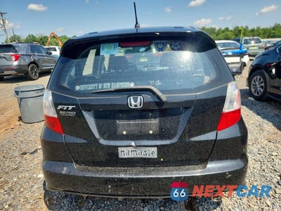Zdjęcie 6 z 12 samochodu: 2010 HONDA FIT SPORT VIN:JHMGE8G42AC002712 - miniatura