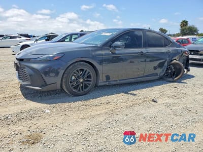 2025 TOYOTA CAMRY SE 4T1DBADK5SU513684 - główne zdjęcie licytacji z USA - miniatura