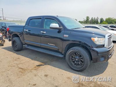 Czwarte zdjęcie samochodu z boku: 2013 TOYOTA TUNDRA LIMITED VIN:5TFHY5F19DX319757 - miniatura