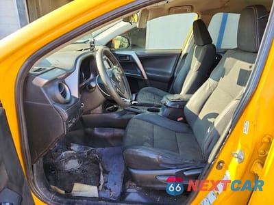 Zdjęcie 7 z 13 samochodu: 2017 TOYOTA RAV4 HYBRID LE PLUS VIN:JTMRJREVXHD073426 - miniatura
