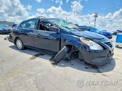 Czwarte zdjęcie samochodu z boku: 2016 NISSAN VERSA 1.6 S PLUS VIN:3N1CN7AP3GL874295 - miniatura