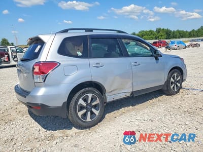 Trzecie zdjęcie samochodu z tyłu: 2018 SUBARU FORESTER 2.5I PREMIUM VIN:JF2SJAEC1JH610220 - miniatura