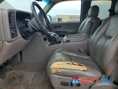 Zdjęcie 7 z 12 samochodu: 2003 CHEVROLET SILVERADO K1500 VIN:2GCEK19T631213501 - miniatura