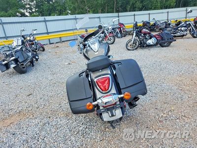 Czwarte zdjęcie samochodu z boku: 2015 SUZUKI VL1500 B VIN:JS1VY56A9F2100293 - miniatura