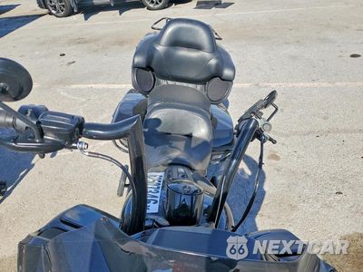 Piąte zdjęcie samochodu w środku: 2021 HARLEY-DAVIDSON FLTRK VIN:1HD1KZF11MB673066 - miniatura