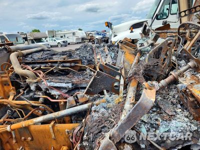 Zdjęcie 9 z 11 samochodu: 2019 INTERNATIONAL HX620 DUMP TRUCK VIN:3HTDTAPTXKN080435 - miniatura