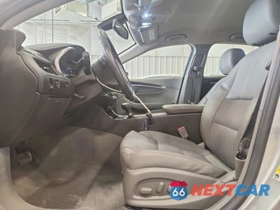 Zdjęcie 7 z 13 samochodu: 2018 CHEVROLET IMPALA LT VIN:2G1105S32J9102442 - miniatura