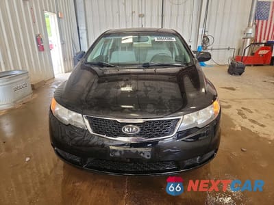 Piąte zdjęcie samochodu w środku: 2013 KIA FORTE EX VIN:KNAFU4A20D5720135 - miniatura