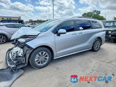 2023 TOYOTA SIENNA XLE 5TDJRKEC6PS171965 - główne zdjęcie licytacji z USA - miniatura