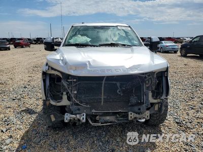 Piąte zdjęcie samochodu w środku: 2017 FORD F250 SUPER DUTY VIN:1FT7W2ATXHEE44485 - miniatura