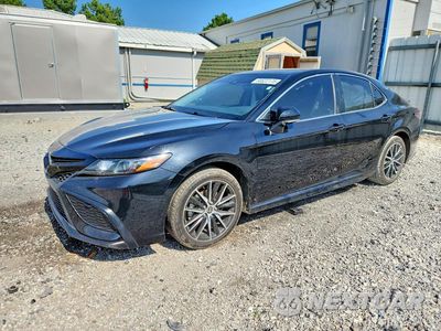 2023 TOYOTA CAMRY 4T1G11AK9PU795436 - główne zdjęcie licytacji z USA - miniatura