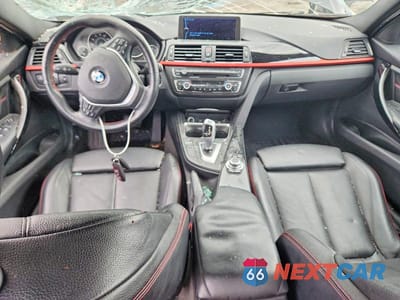 Zdjęcie 8 z 12 samochodu: 2013 BMW 328 XI VIN:WBA3B3C53DF532620 - miniatura