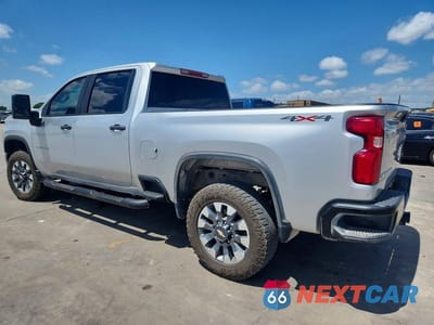 Drugie zdjęcie samochodu z przodu: 2023 CHEVROLET SILVERADO K2500 CUSTOM VIN:2GC4YMEY1P1727436 - miniatura