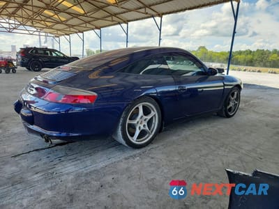 Trzecie zdjęcie samochodu z tyłu: 2004 PORSCHE 911 TARGA VIN:WP0BA29904S635104 - miniatura
