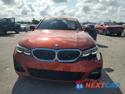 Piąte zdjęcie samochodu w środku: 2021 BMW 330I VIN:3MW5R1J0XM8B52425 - miniatura
