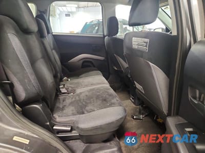 Zdjęcie 11 z 13 samochodu: 2007 MITSUBISHI OUTLANDER ES VIN:JA4MS31X07U013515 - miniatura
