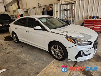 Czwarte zdjęcie samochodu z boku: 2018 HYUNDAI SONATA SEL VIN:5NPE34AF2JH633661 - miniatura