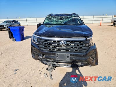 Piąte zdjęcie samochodu w środku: 2026 VOLKSWAGEN ATLAS CROSS SPORT SEL R-LINE BLACK VIN:1V2AC2CA1TC207932 - miniatura