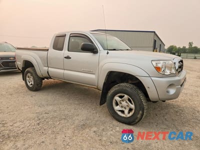 Czwarte zdjęcie samochodu z boku: 2006 TOYOTA TACOMA ACCESS CAB VIN:5TEUU42N16Z218253 - miniatura