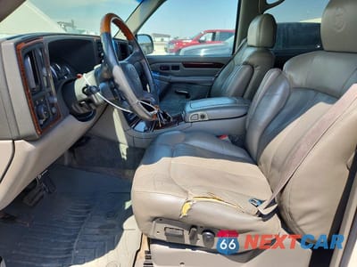 Zdjęcie 7 z 13 samochodu: 2002 CADILLAC ESCALADE LUXURY VIN:1GYEK63N82R297876 - miniatura