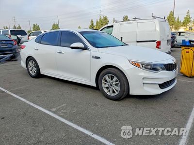 Czwarte zdjęcie samochodu z boku: 2018 KIA OPTIMA LX VIN:5XXGT4L33JG225211 - miniatura