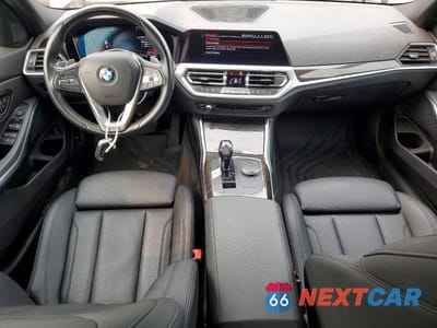 Zdjęcie 8 z 12 samochodu: 2019 BMW 330I VIN:3MW5R1J53K8A04092 - miniatura