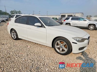Czwarte zdjęcie samochodu z boku: 2014 BMW 320 I XDRIVE VIN:WBA3C3C50EPV90452 - miniatura