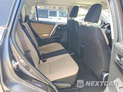Zdjęcie 10 z 12 samochodu: 2018 TOYOTA RAV4 XLE VIN:JTMWFREV9JJ171018 - miniatura