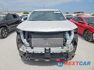 Piąte zdjęcie samochodu w środku: 2025 CHEVROLET TRAVERSE HIGH COUNTRY VIN:1GNERKRS3SJ171003 - miniatura