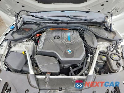 Zdjęcie 11 z 12 samochodu: 2022 BMW 530E VIN:WBA13AG08NCJ24883 - miniatura