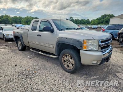 Czwarte zdjęcie samochodu z boku: 2009 CHEVROLET SILVERADO K1500 LT VIN:2GCEK29J691113086 - miniatura