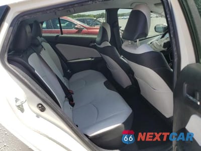 Zdjęcie 10 z 12 samochodu: 2020 TOYOTA PRIUS LIMITED VIN:JTDKARFU5L3117337 - miniatura